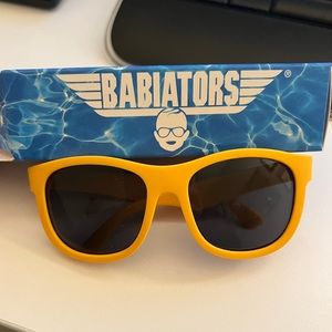 Yellow babiators